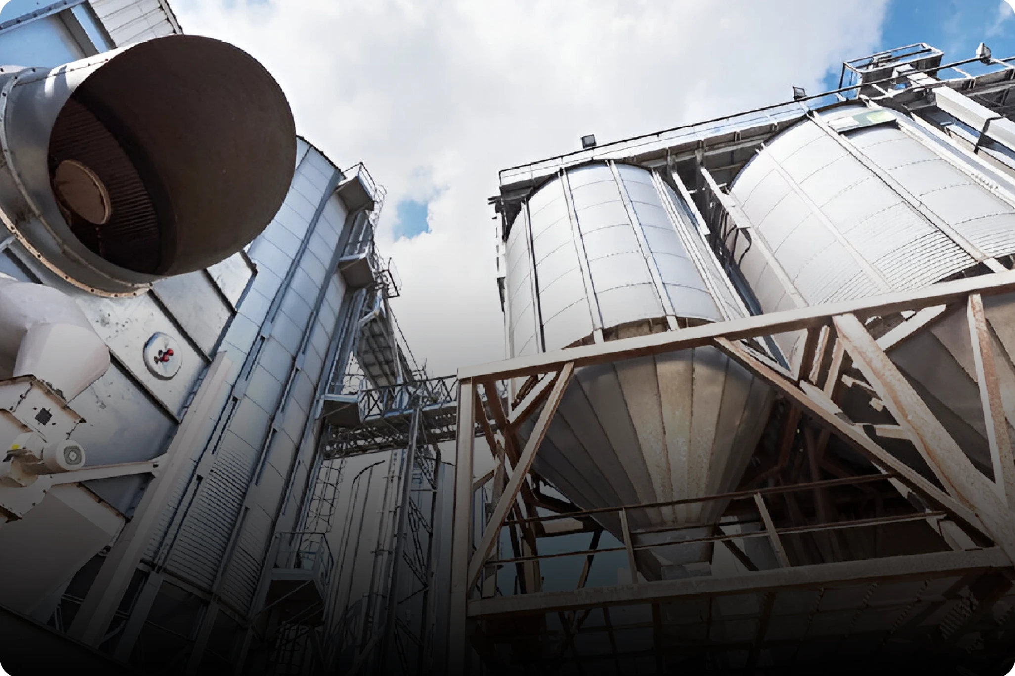 Automatización y control industrial, Sobre Dakora