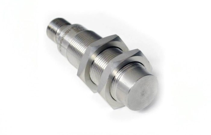 Sensores inductivos M18 con IO-Link